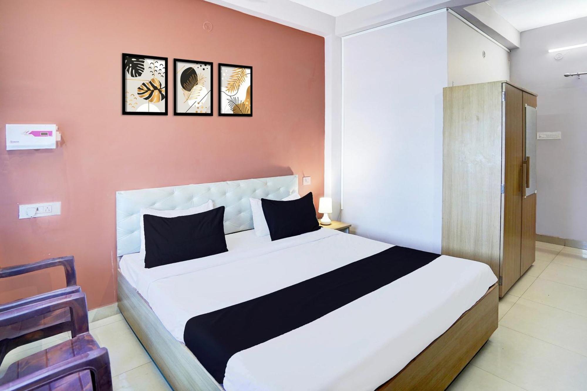 Super Hotel O Blw Kakarmatta Near Banaras Junction Варанаси Экстерьер фото