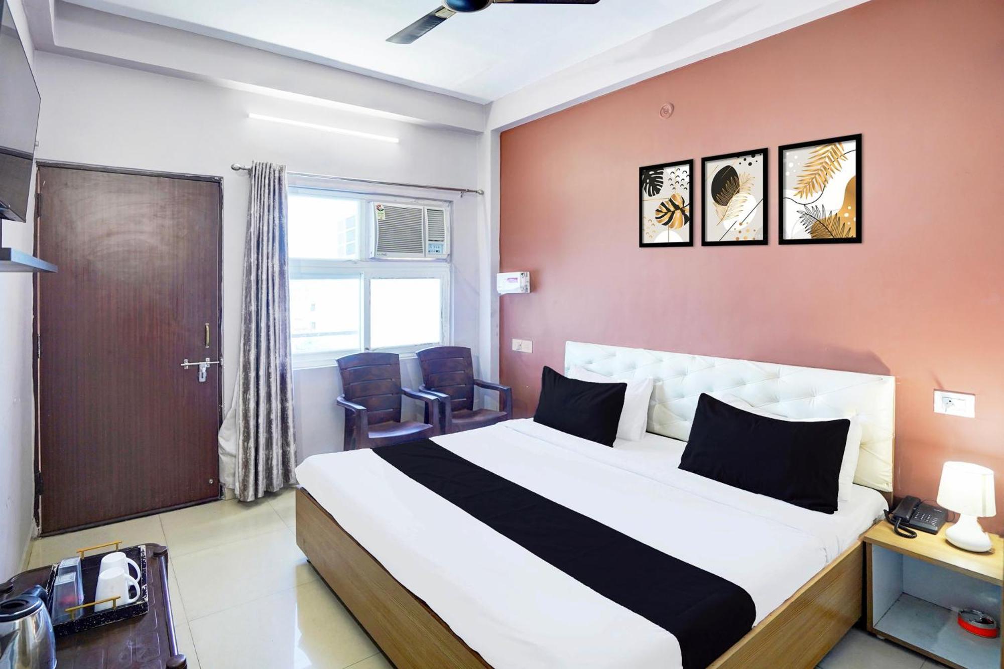 Super Hotel O Blw Kakarmatta Near Banaras Junction Варанаси Экстерьер фото